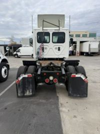 2017 Freightliner CASCADIA 125