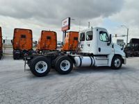2020 Freightliner CASCADIA 125