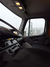 2018 Freightliner M2 106