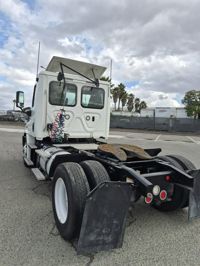 2018 Freightliner CASCADIA 113