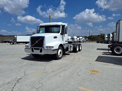 2020 Volvo VHD64BT300