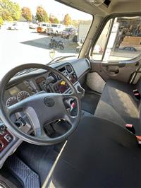 2016 Freightliner M2 106