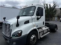 2018 Freightliner CASCADIA 113