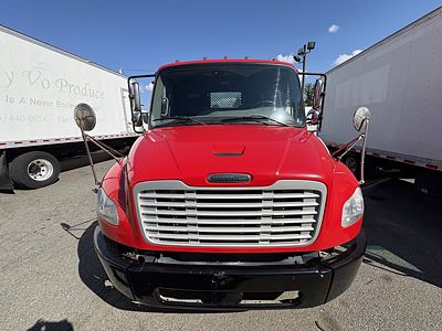 2019 Freightliner M2 106
