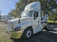 2016 Freightliner CASCADIA 125