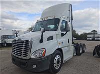 2016 Freightliner CASCADIA 113