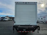 2017 Freightliner M2 106