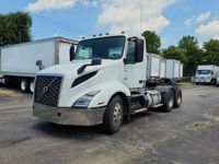 2019 Volvo VNL64T-300