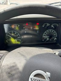 2019 Volvo VNL64T-760