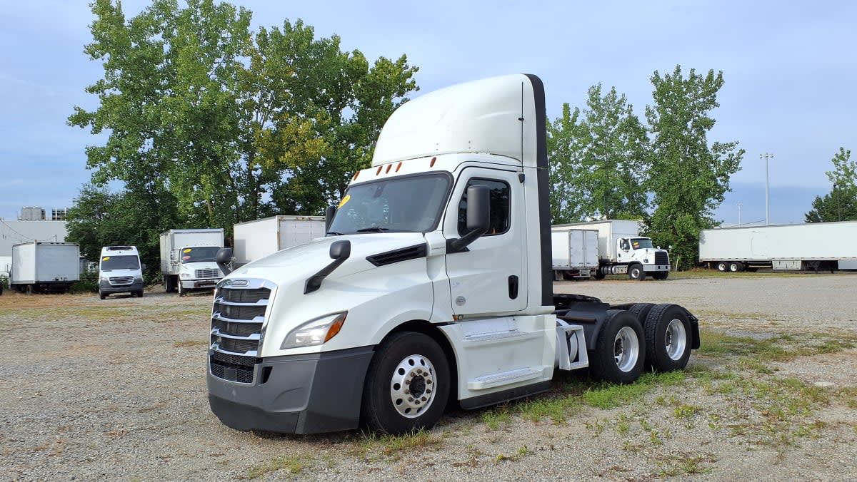 2018 Freightliner NEW CASCADIA PX12664