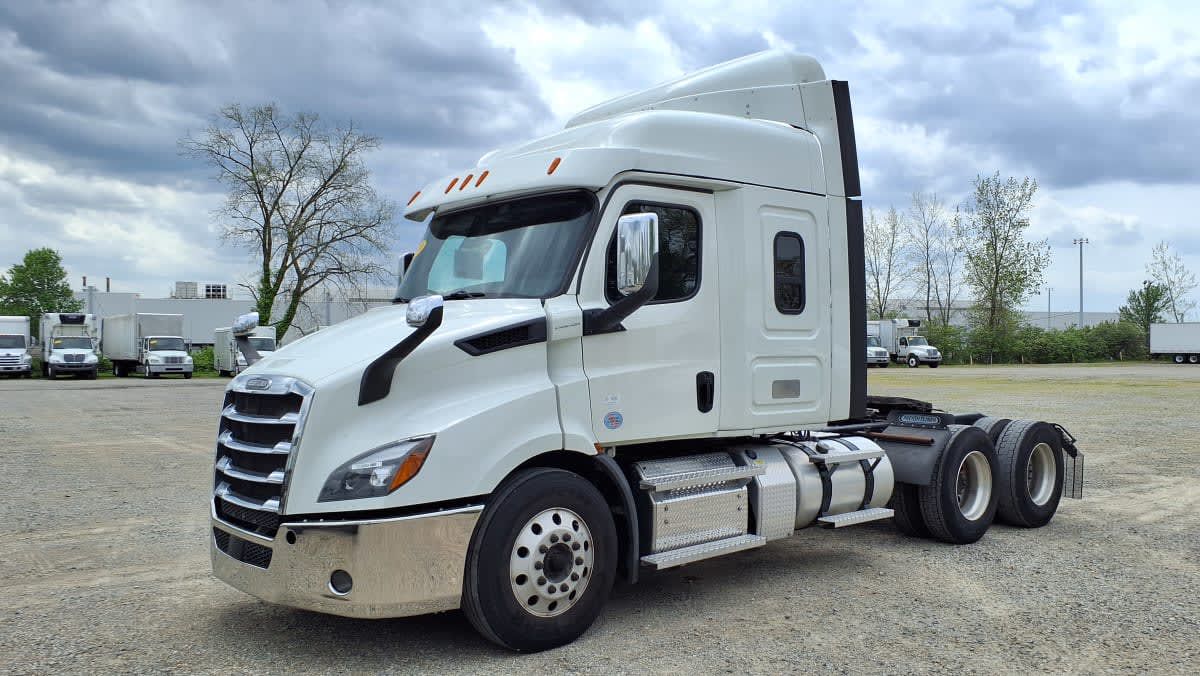 2020 Freightliner NEW CASCADIA 116