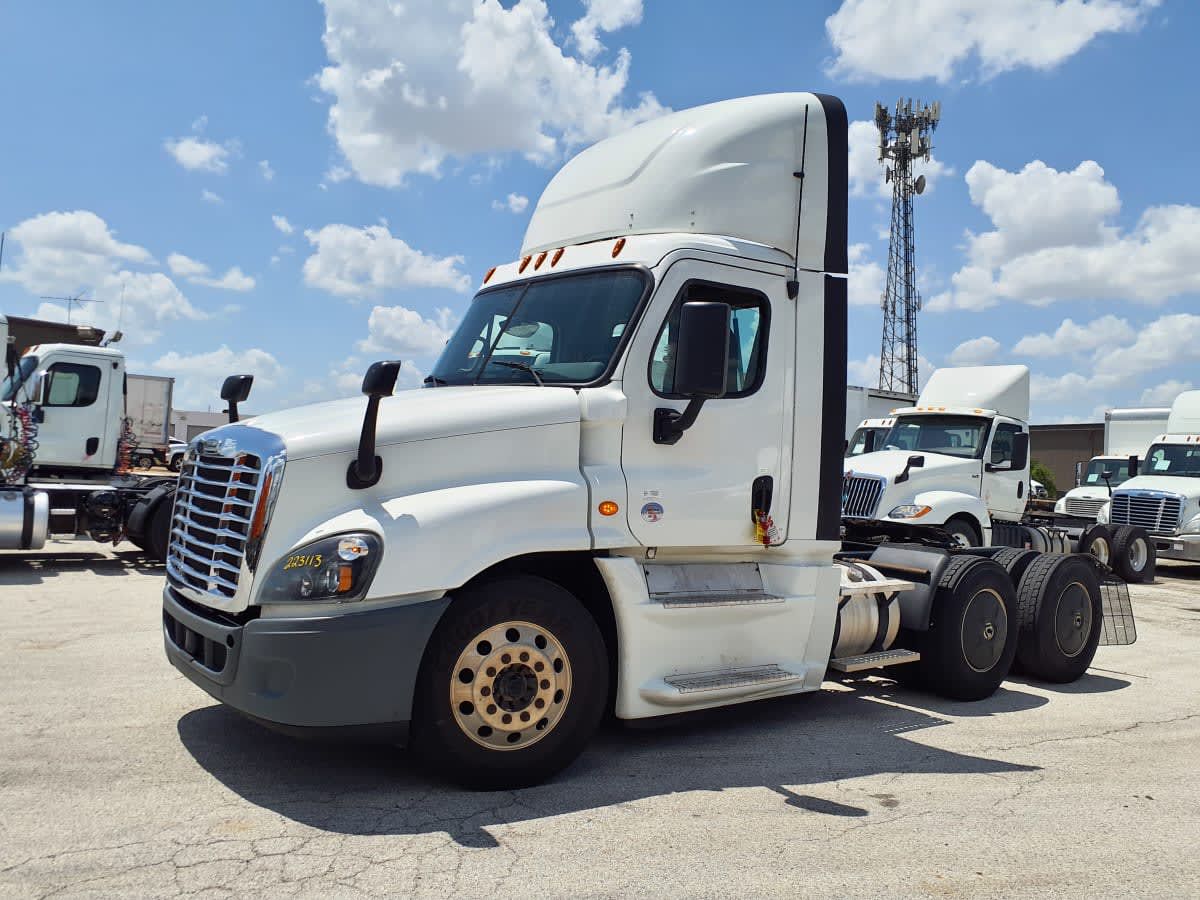 2018 Freightliner CASCADIA 125