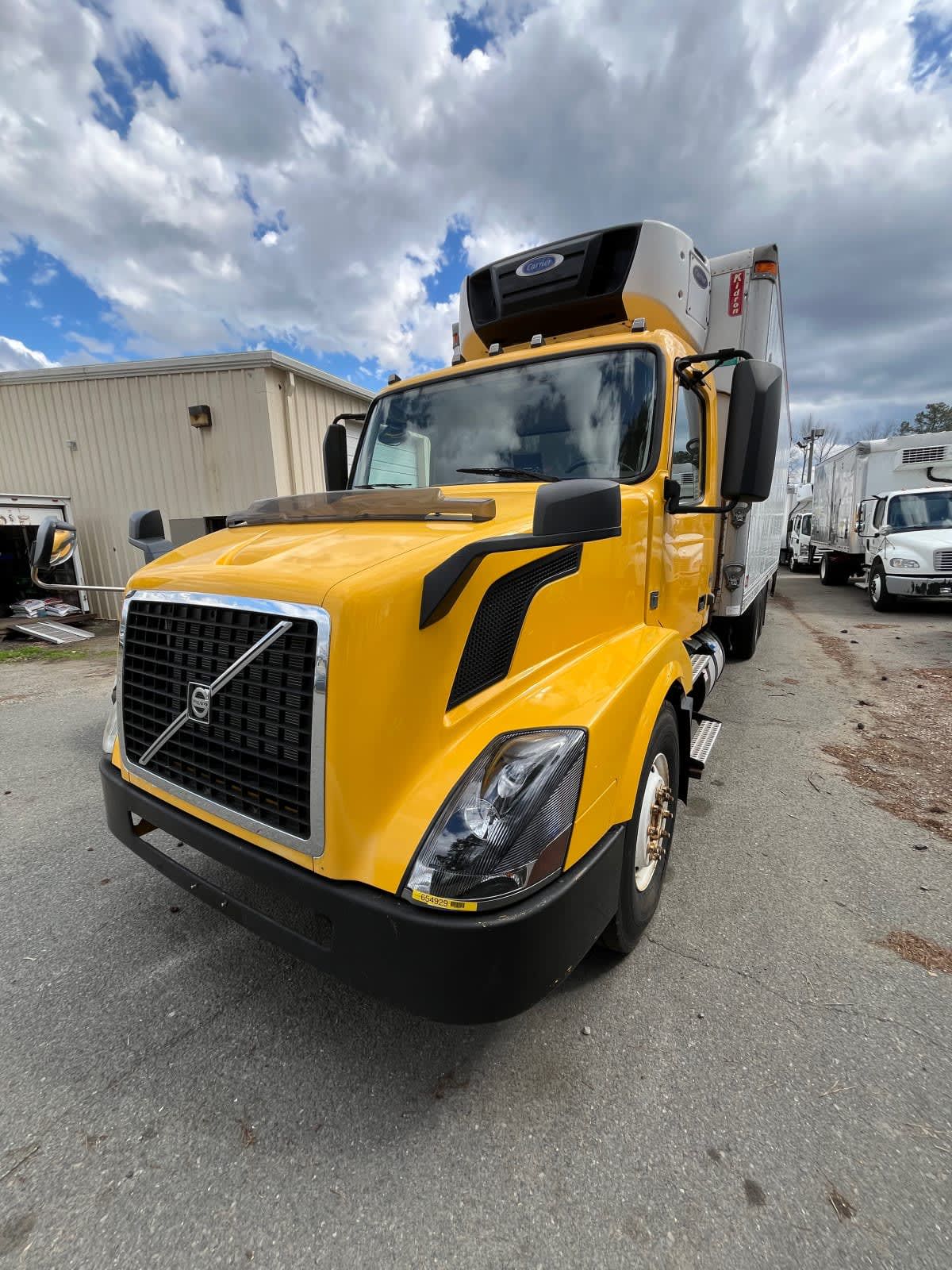 2016 Volvo VNL64T