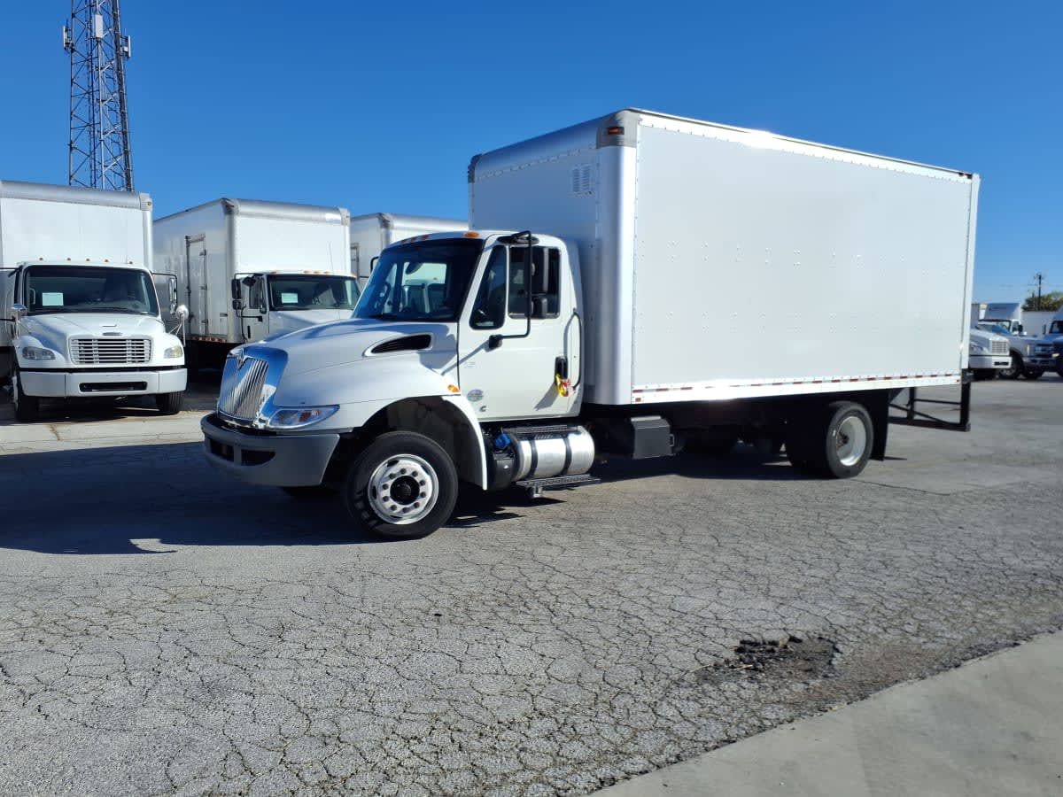 2019 International 4300 LP