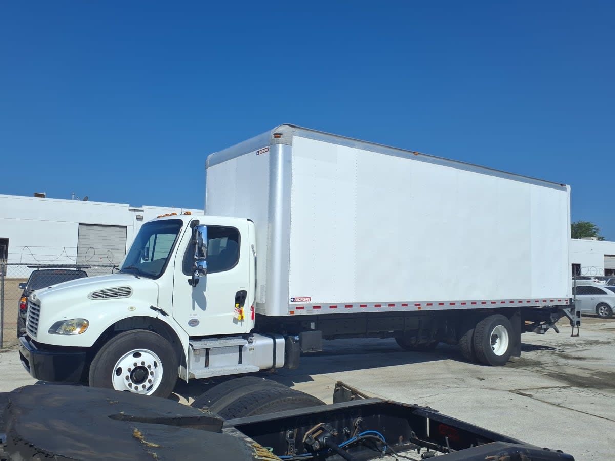 2019 Freightliner M2 106