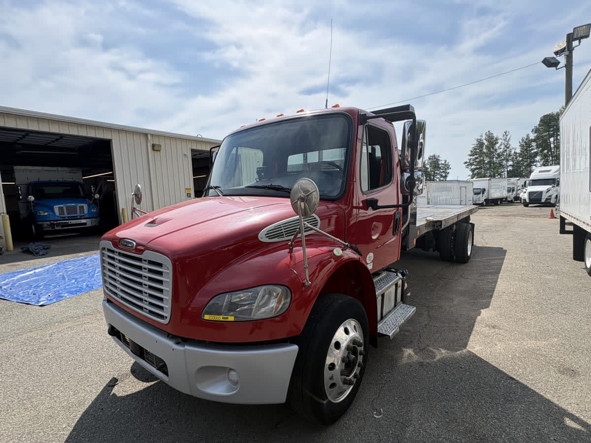 2020 Freightliner M2 106