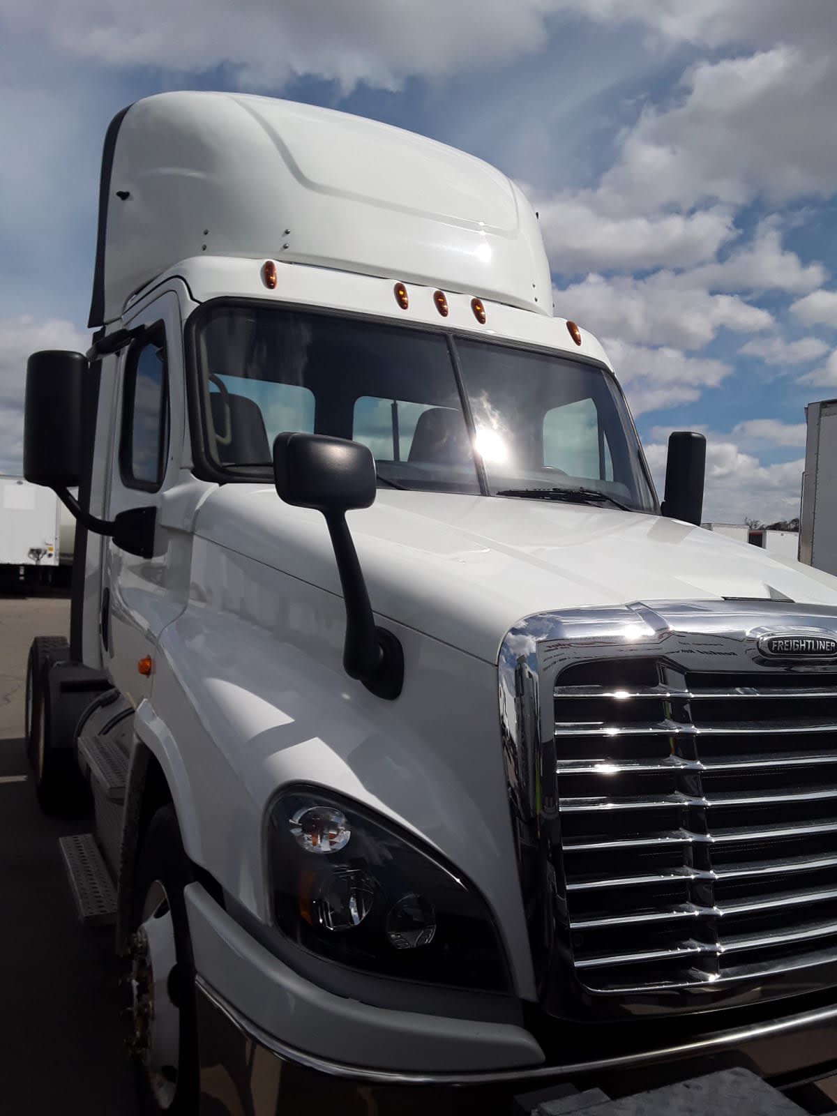 2019 Freightliner CASCADIA 125