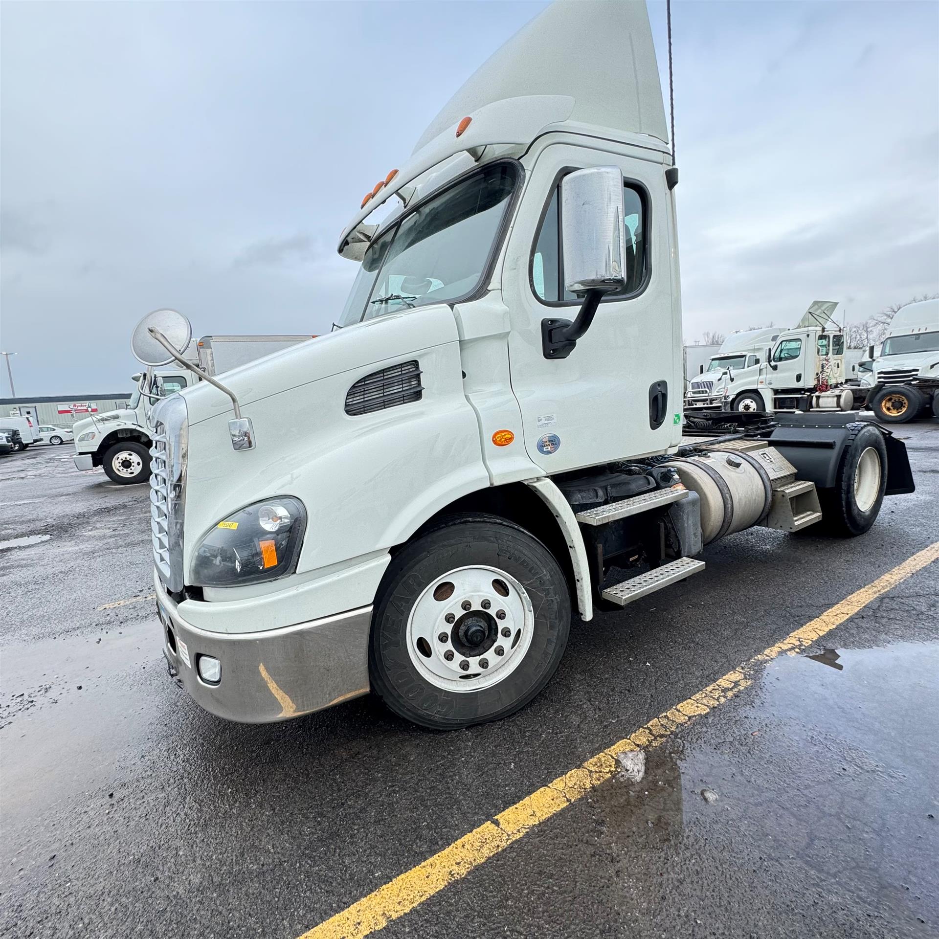 2018 Freightliner CASCADIA 113