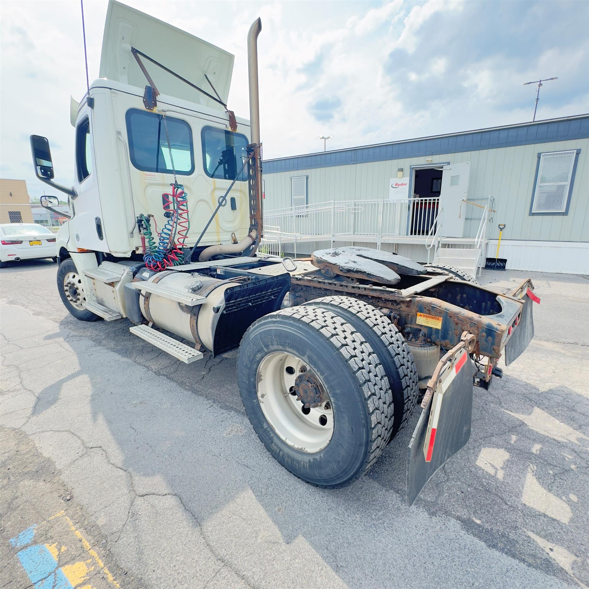 2019 Freightliner NEW CASCADIA 126