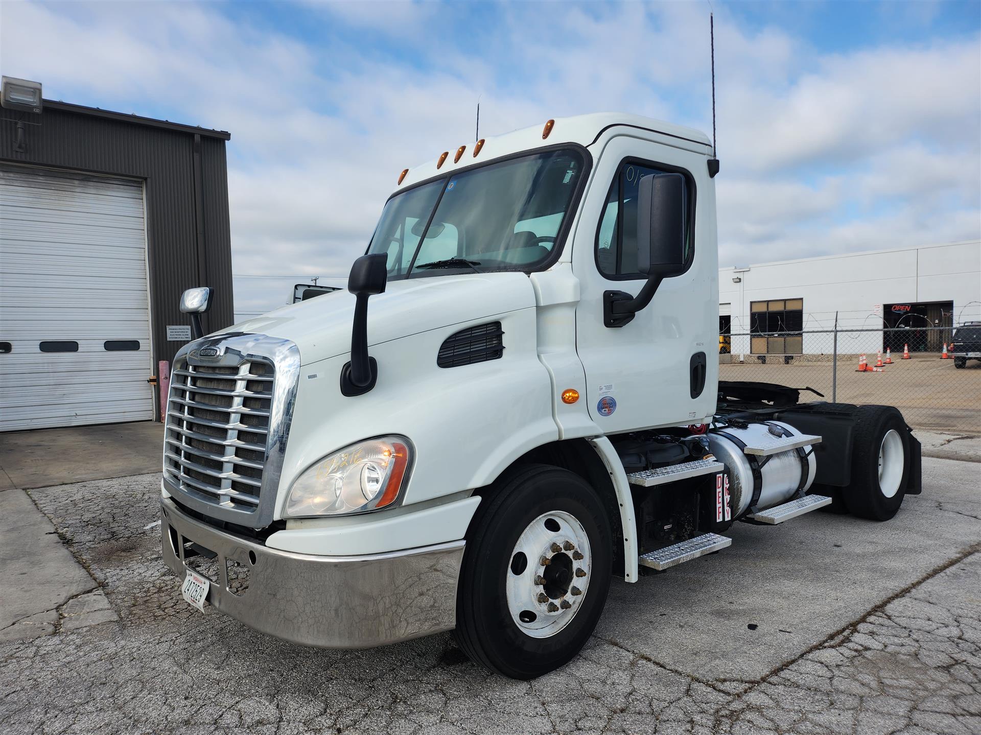 2016 Freightliner CASCADIA 113