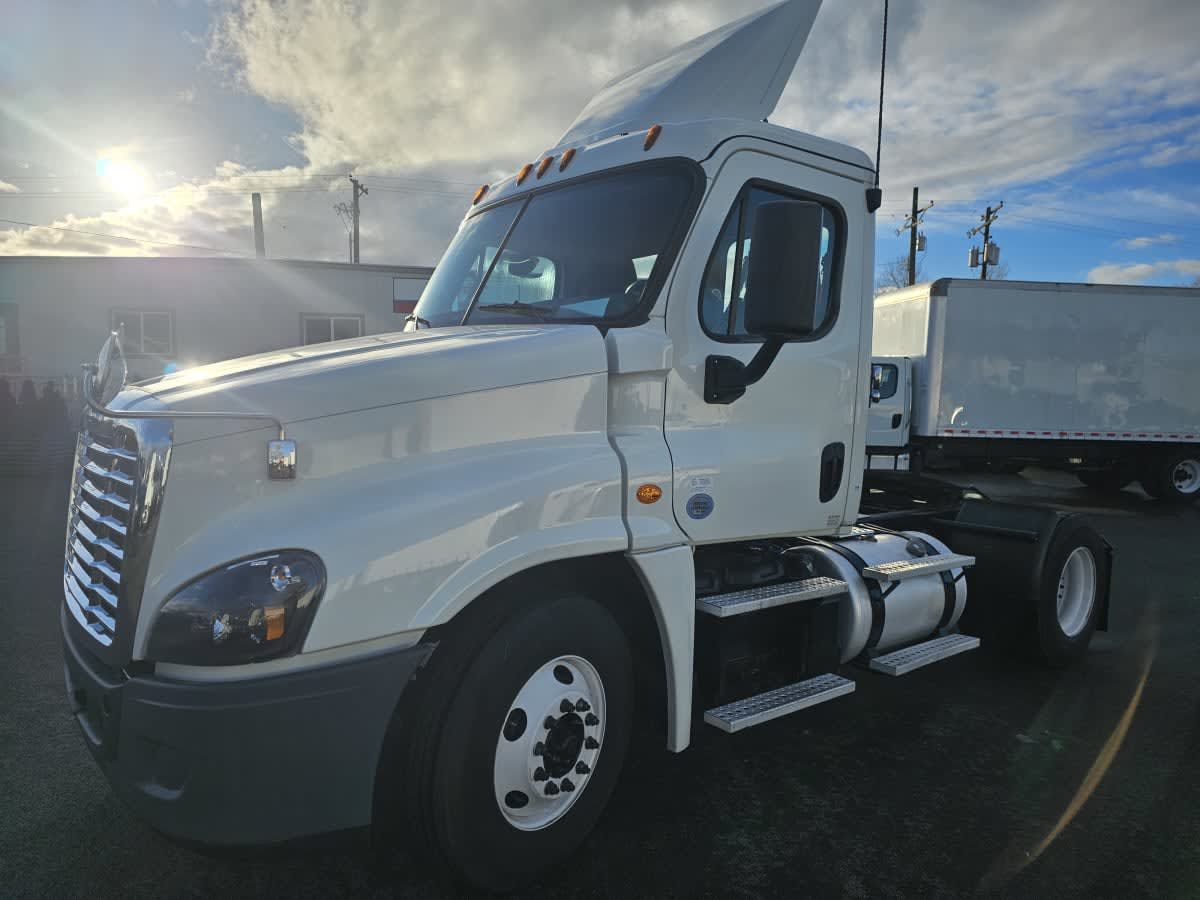 2019 Freightliner CASCADIA 125