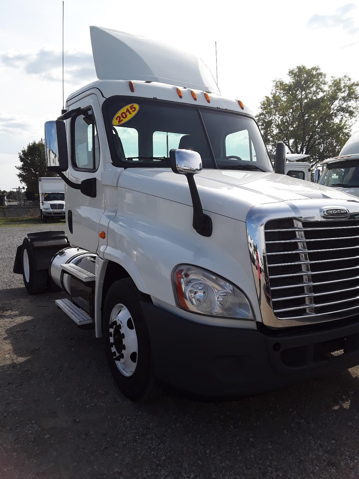 2015 Freightliner CASCADIA 125