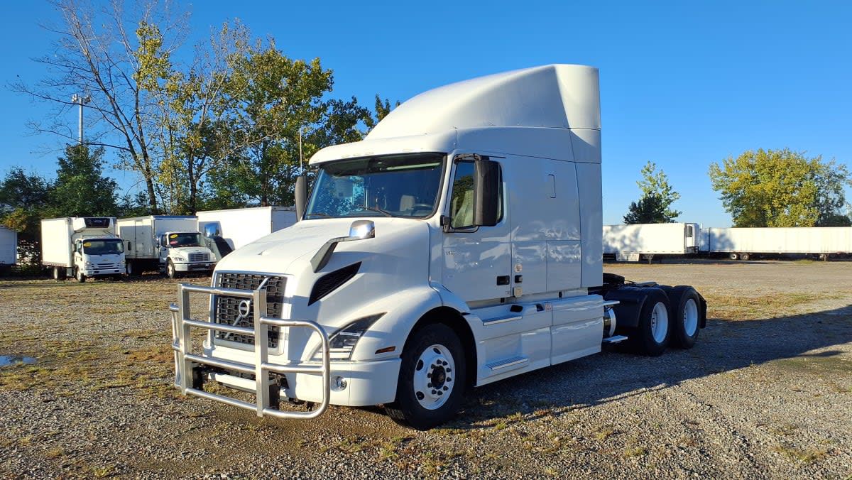 2019 Volvo VNR64T-640