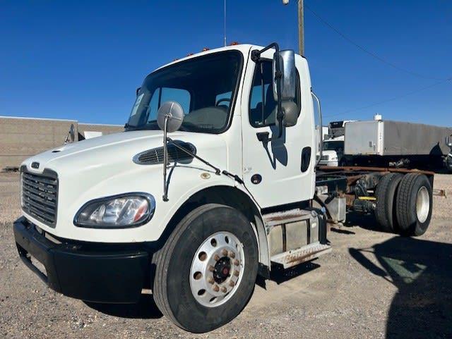 2018 Freightliner M2 106