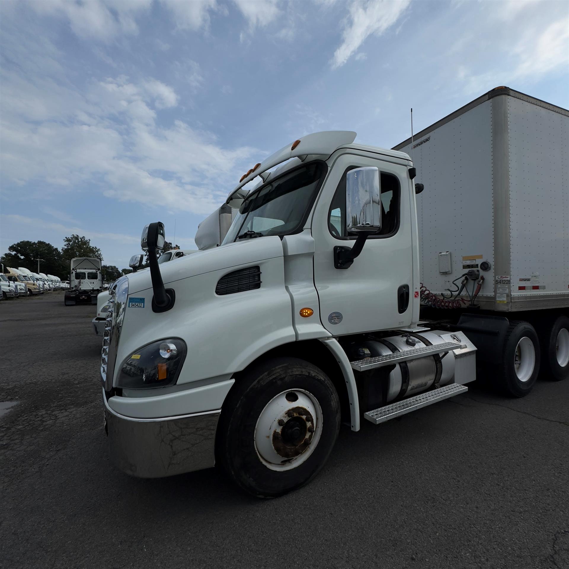 2017 Freightliner CASCADIA 113