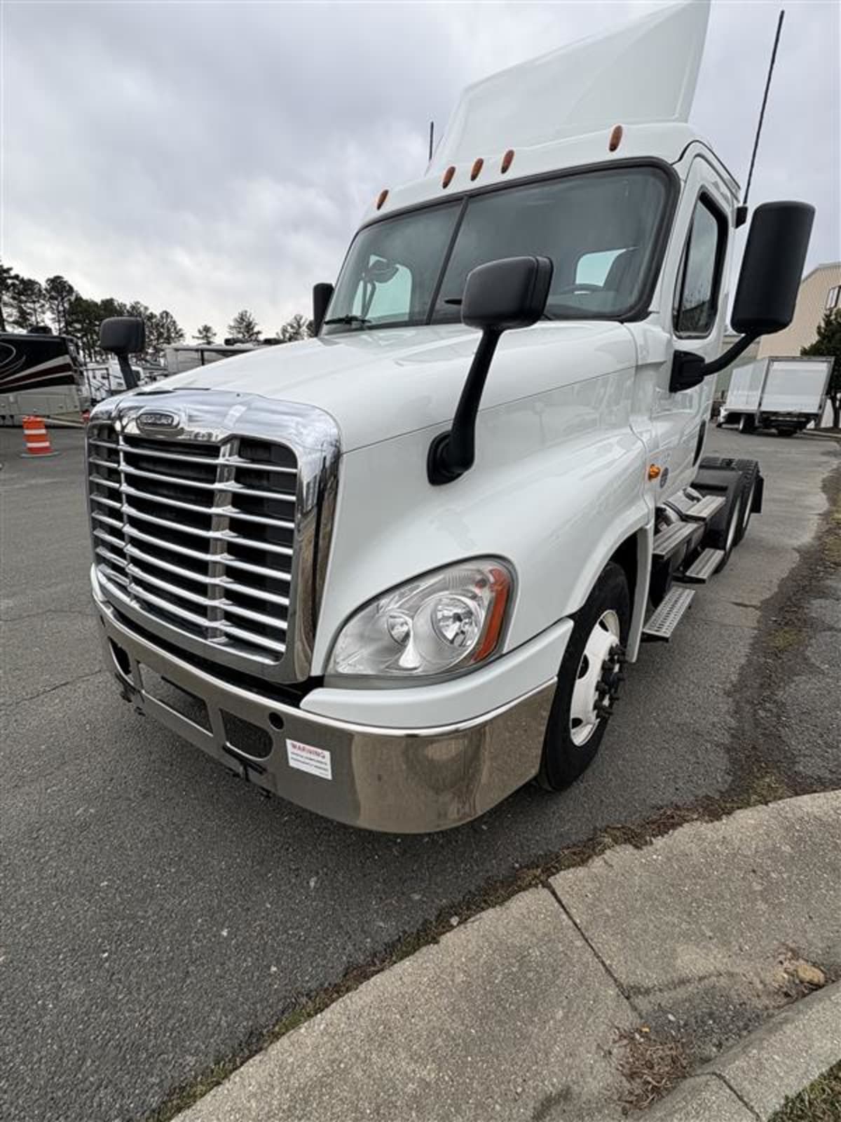 2020 Freightliner CASCADIA 125