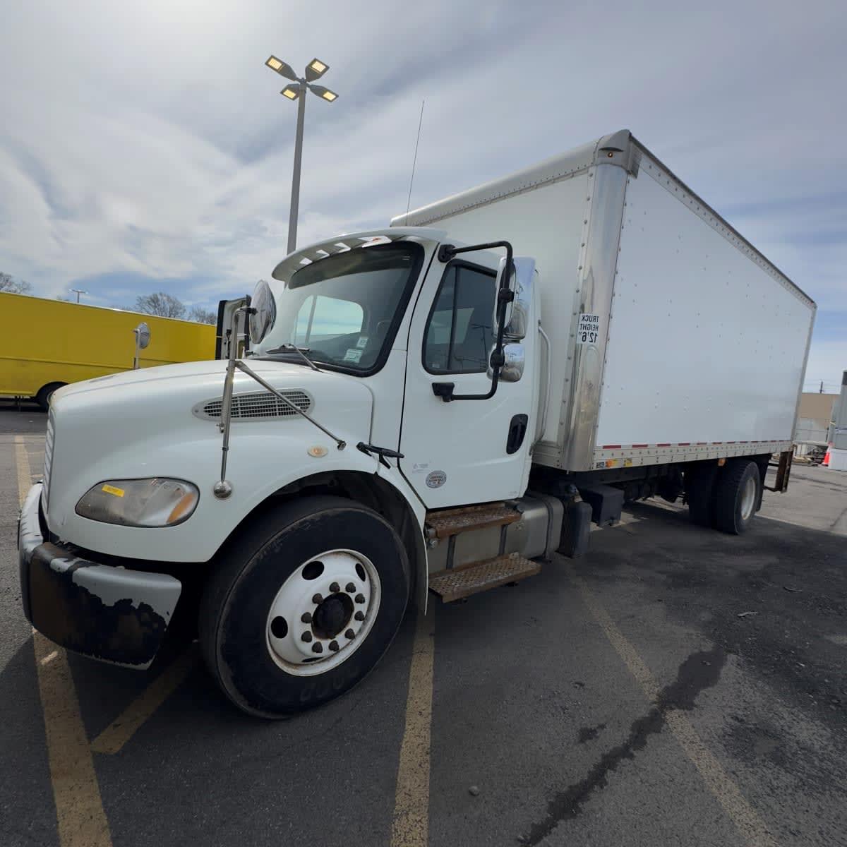 2019 Freightliner M2 106