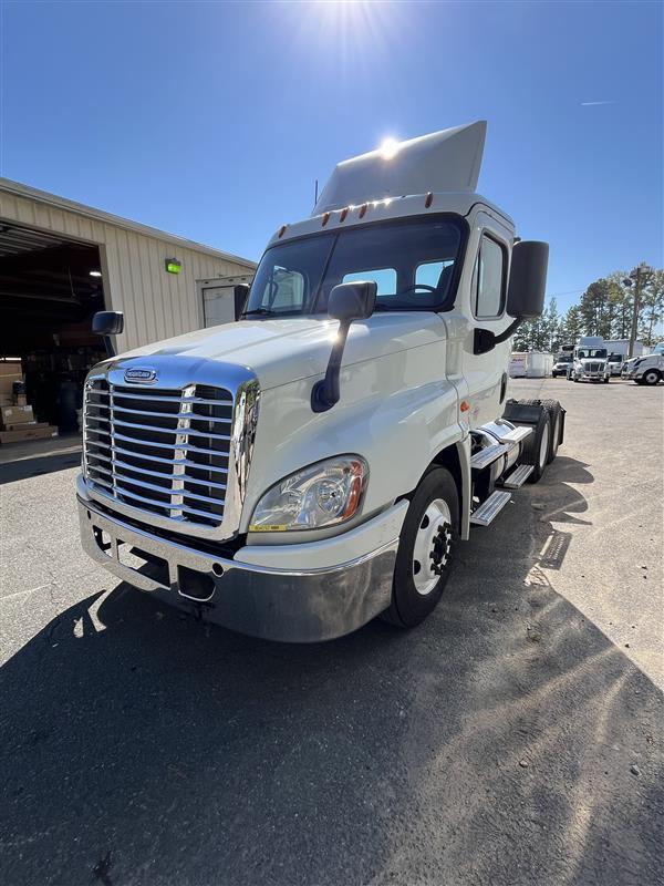 2019 Freightliner CASCADIA 125