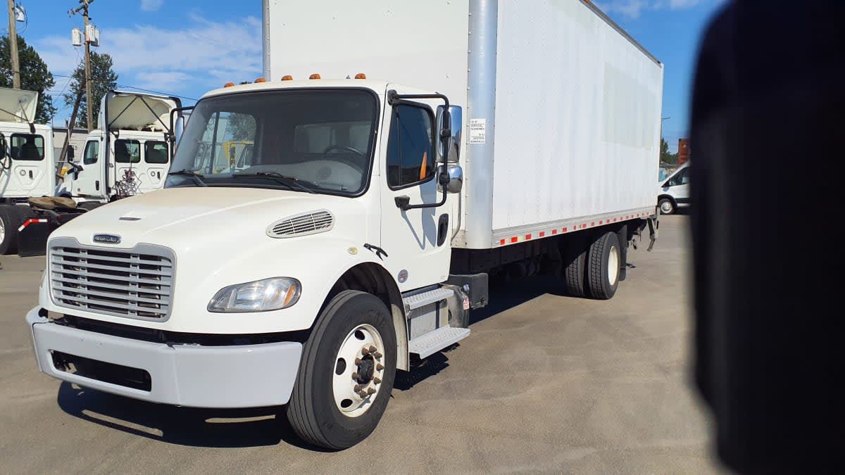 2018 Freightliner M2 106