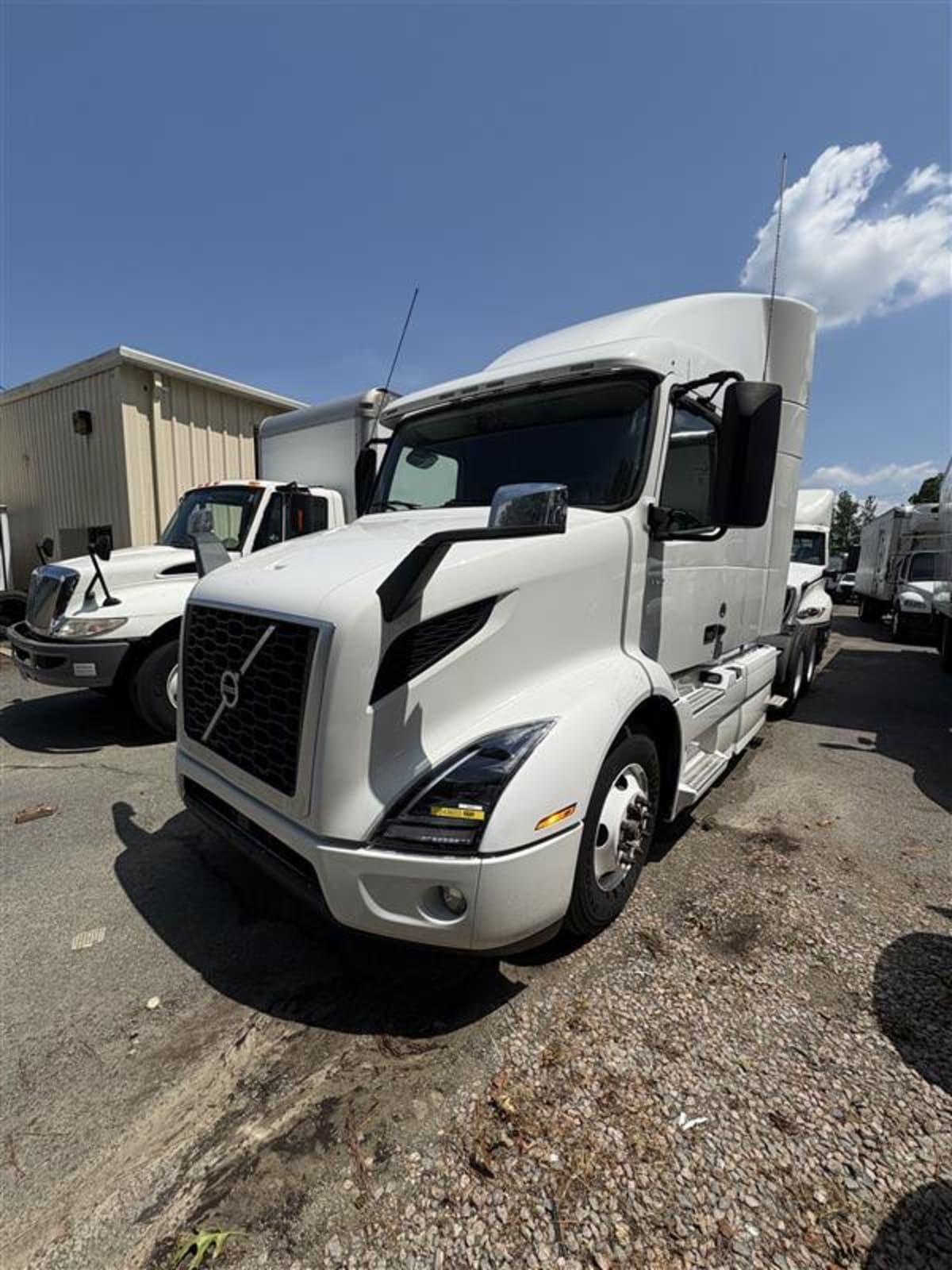 2020 Volvo VNR64T-640