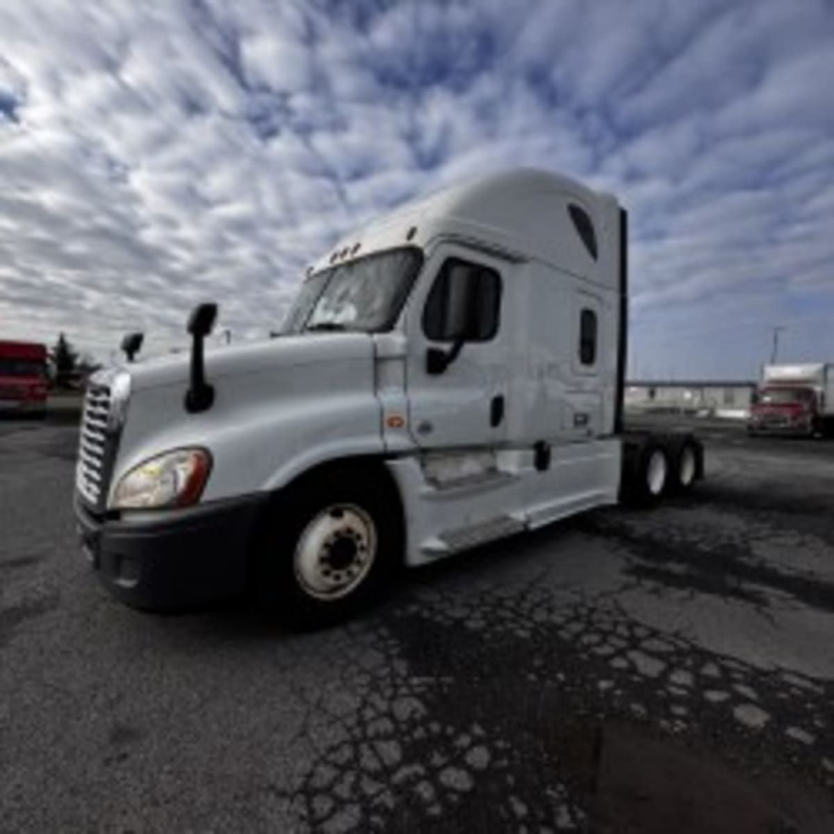 2020 Freightliner CASCADIA 125