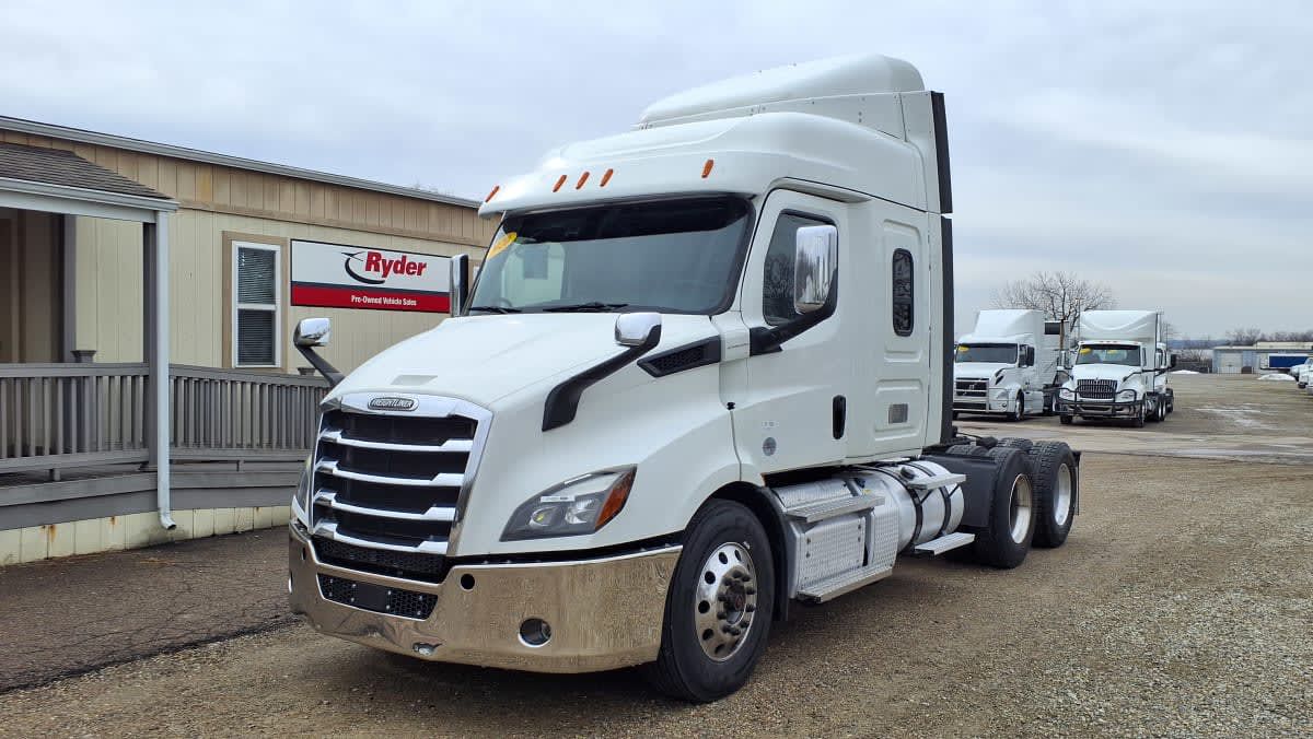 2020 Freightliner NEW CASCADIA 116