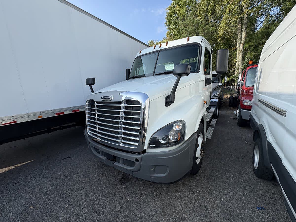 2019 Freightliner CASCADIA 125