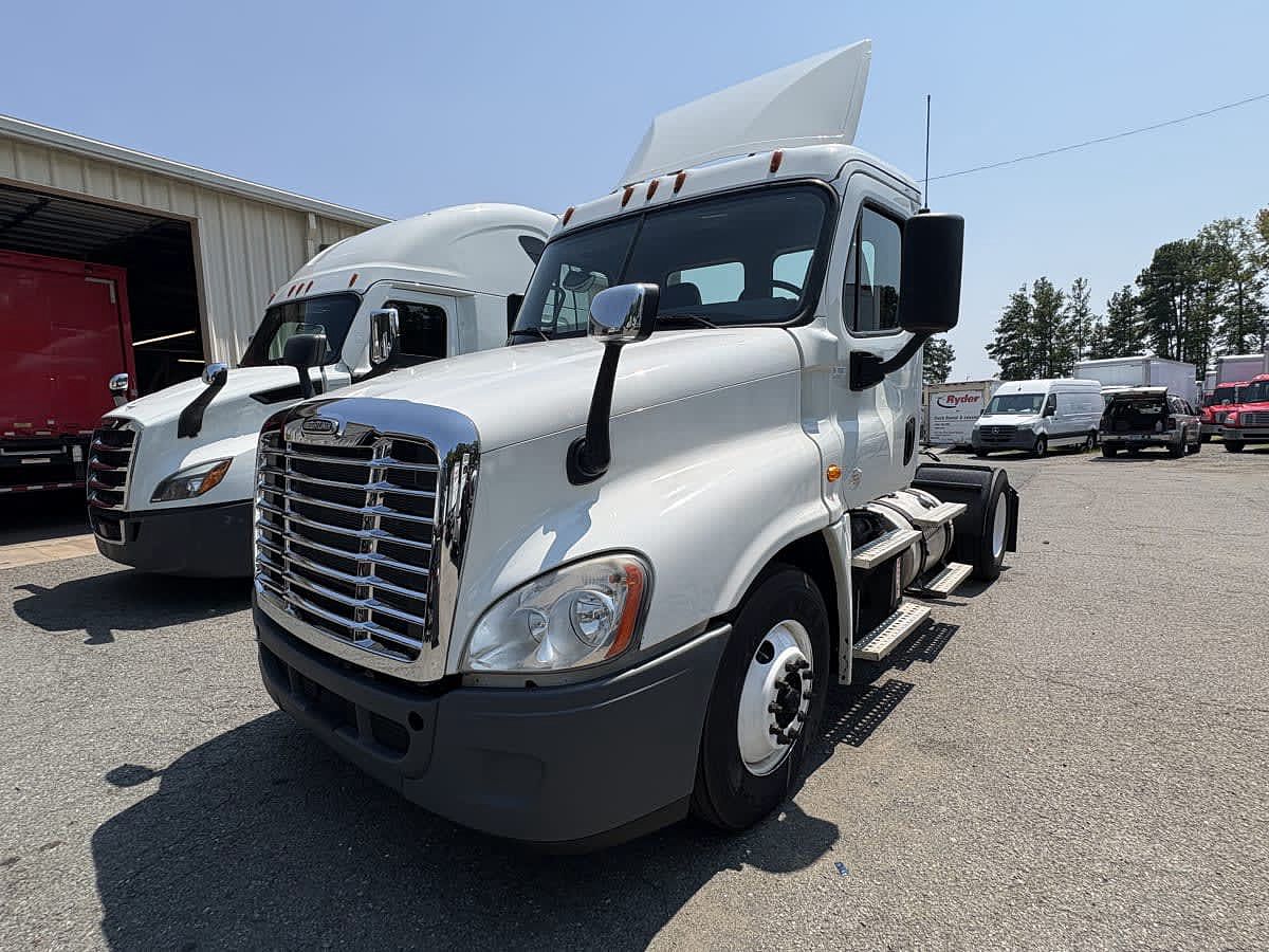 2018 Freightliner CASCADIA 125