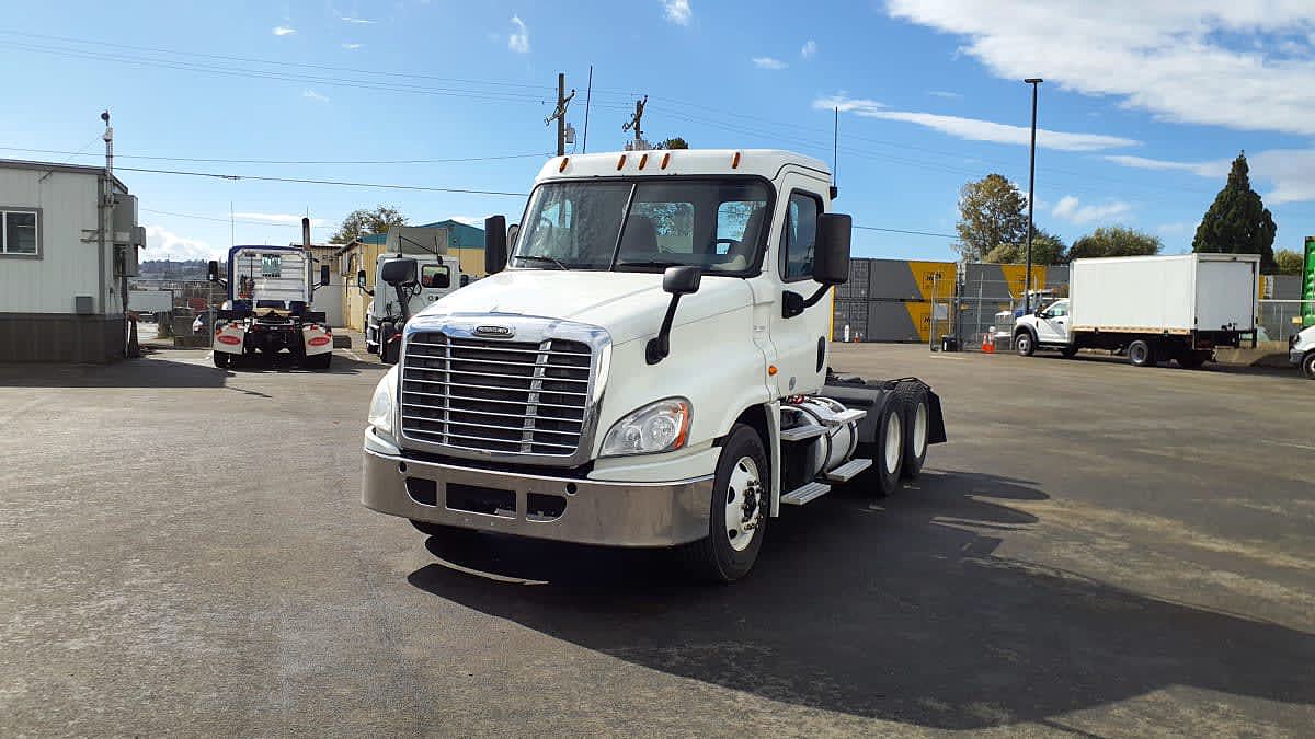 2016 Freightliner CASCADIA 125
