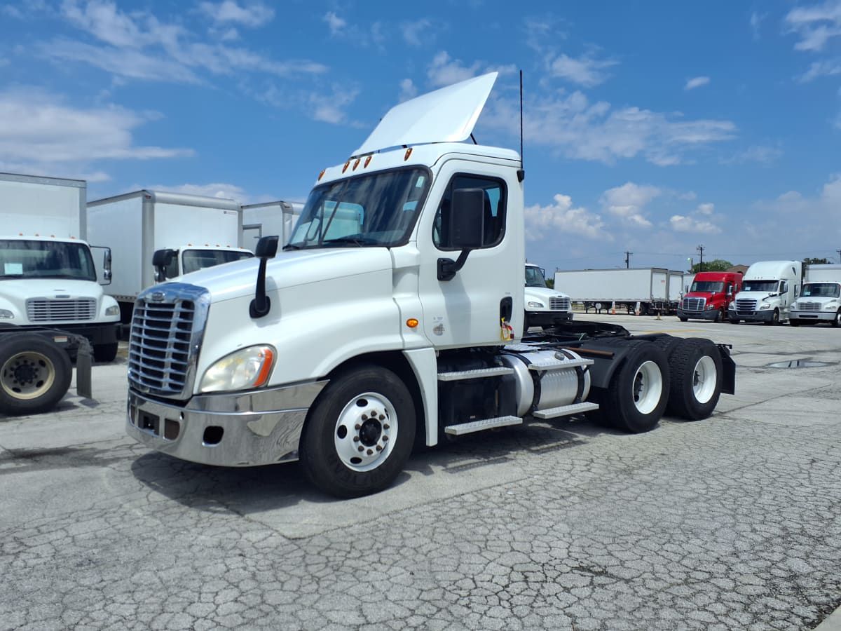 2018 Freightliner CASCADIA 125