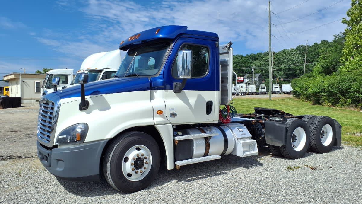 2019 Freightliner CASCADIA 125