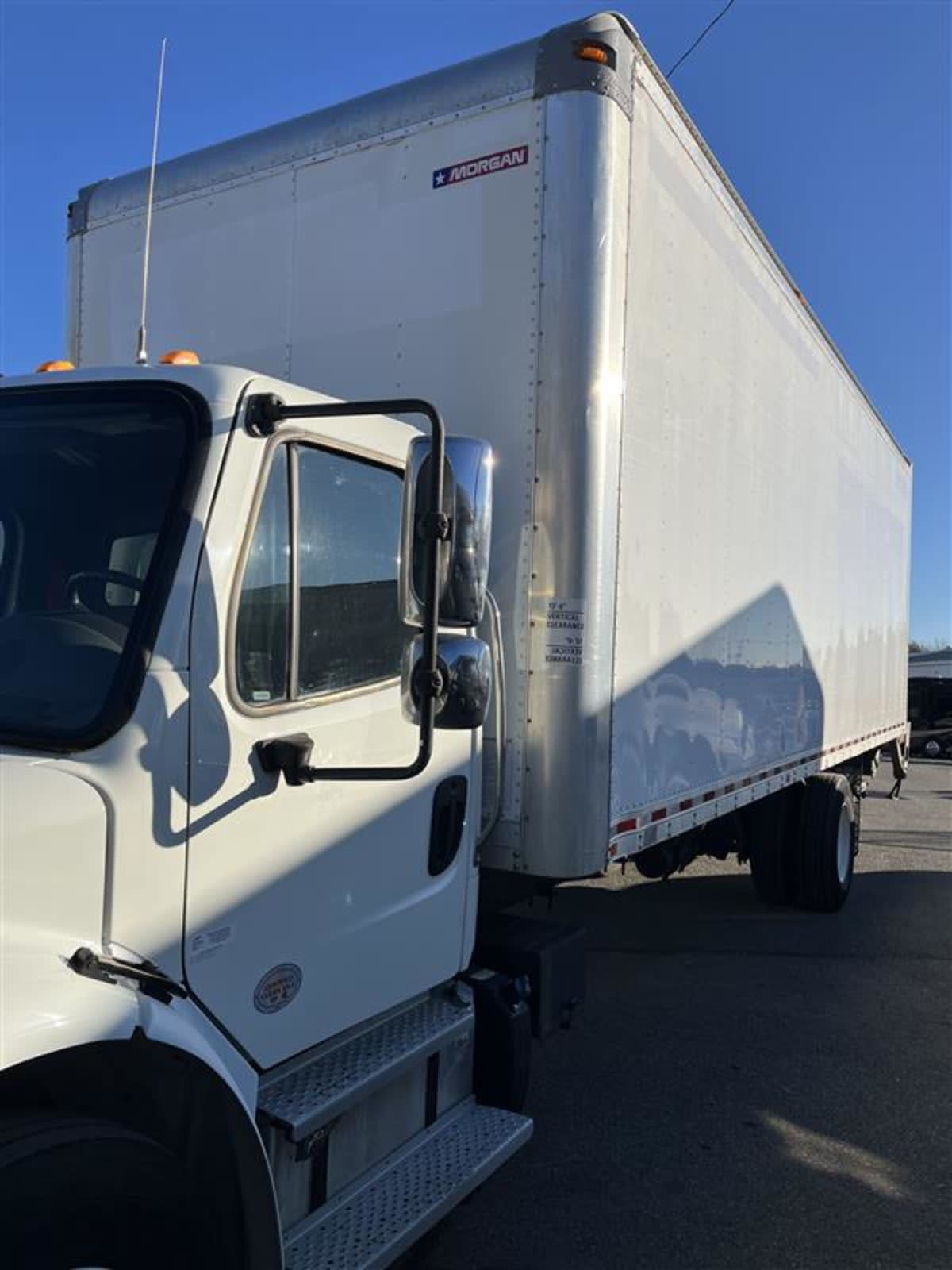 2019 Freightliner M2 106