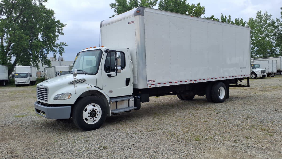 2018 Freightliner M2 106