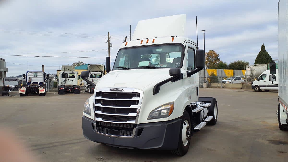 2020 Freightliner NEW CASCADIA 116