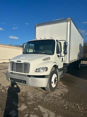 2018 Freightliner M2 106