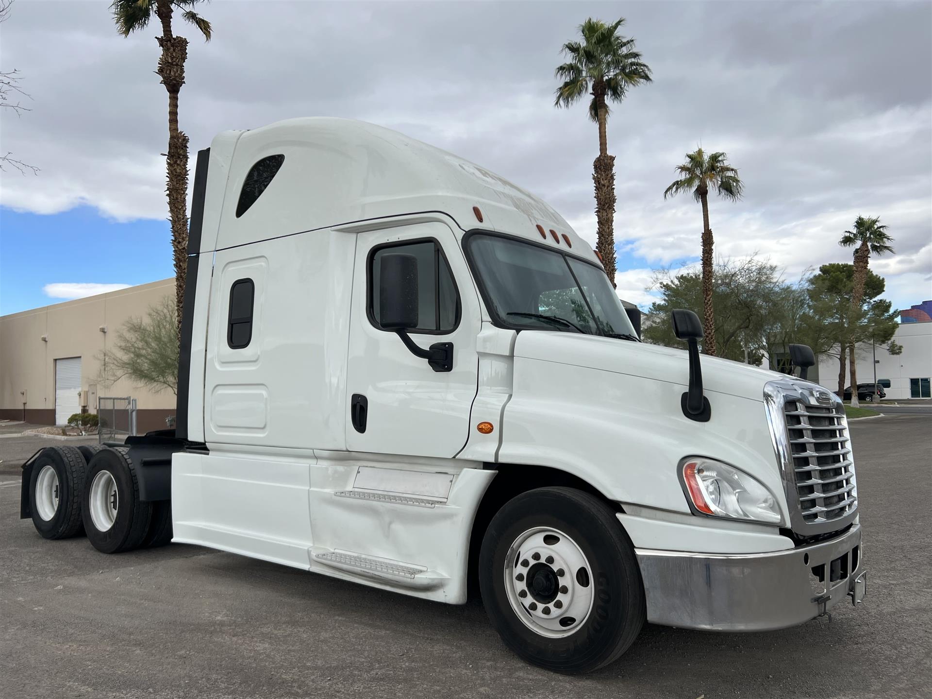 2018 Freightliner CASCADIA 125