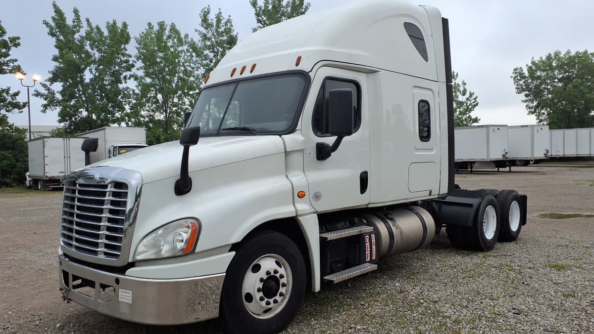 2020 Freightliner CASCADIA 125