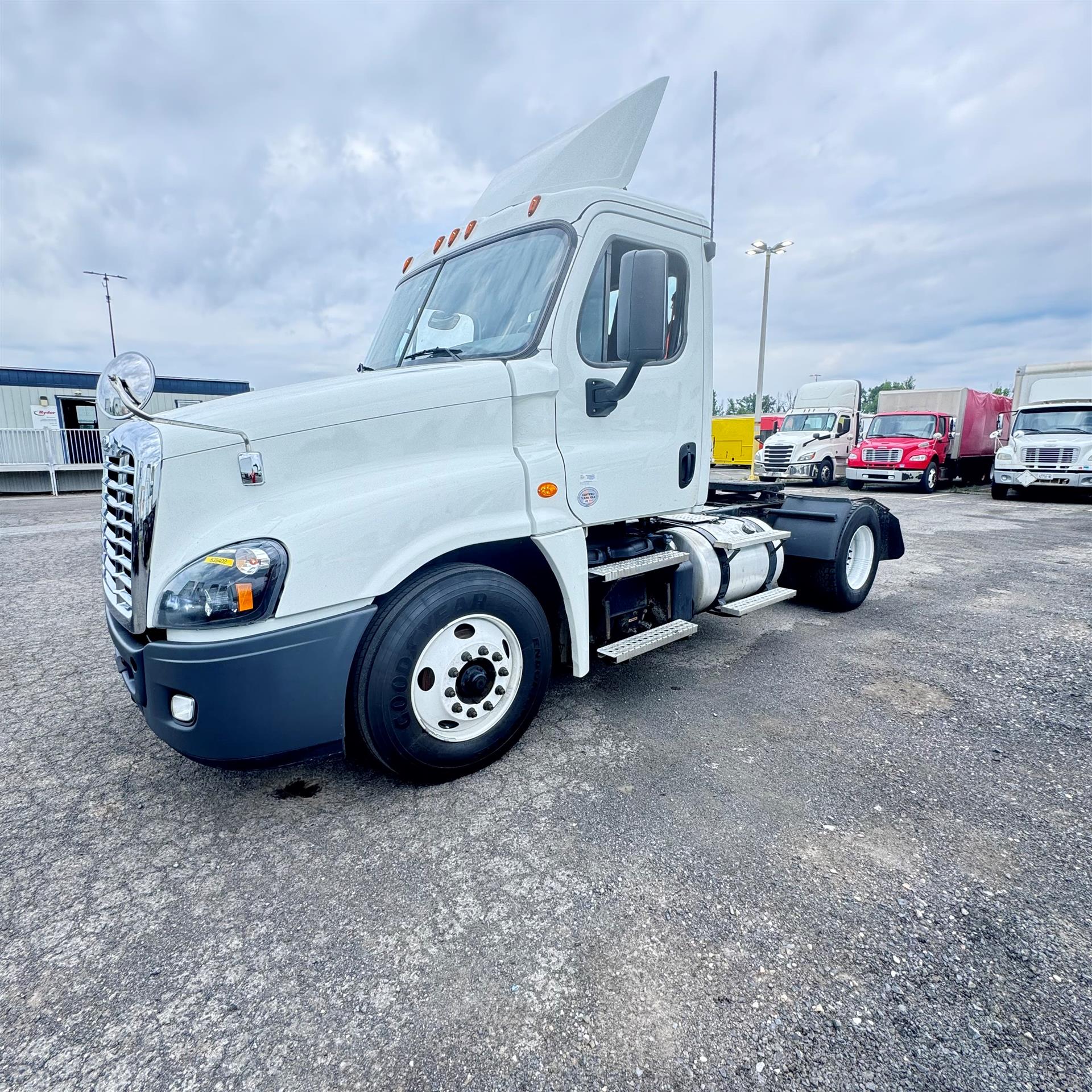 2019 Freightliner CASCADIA 125