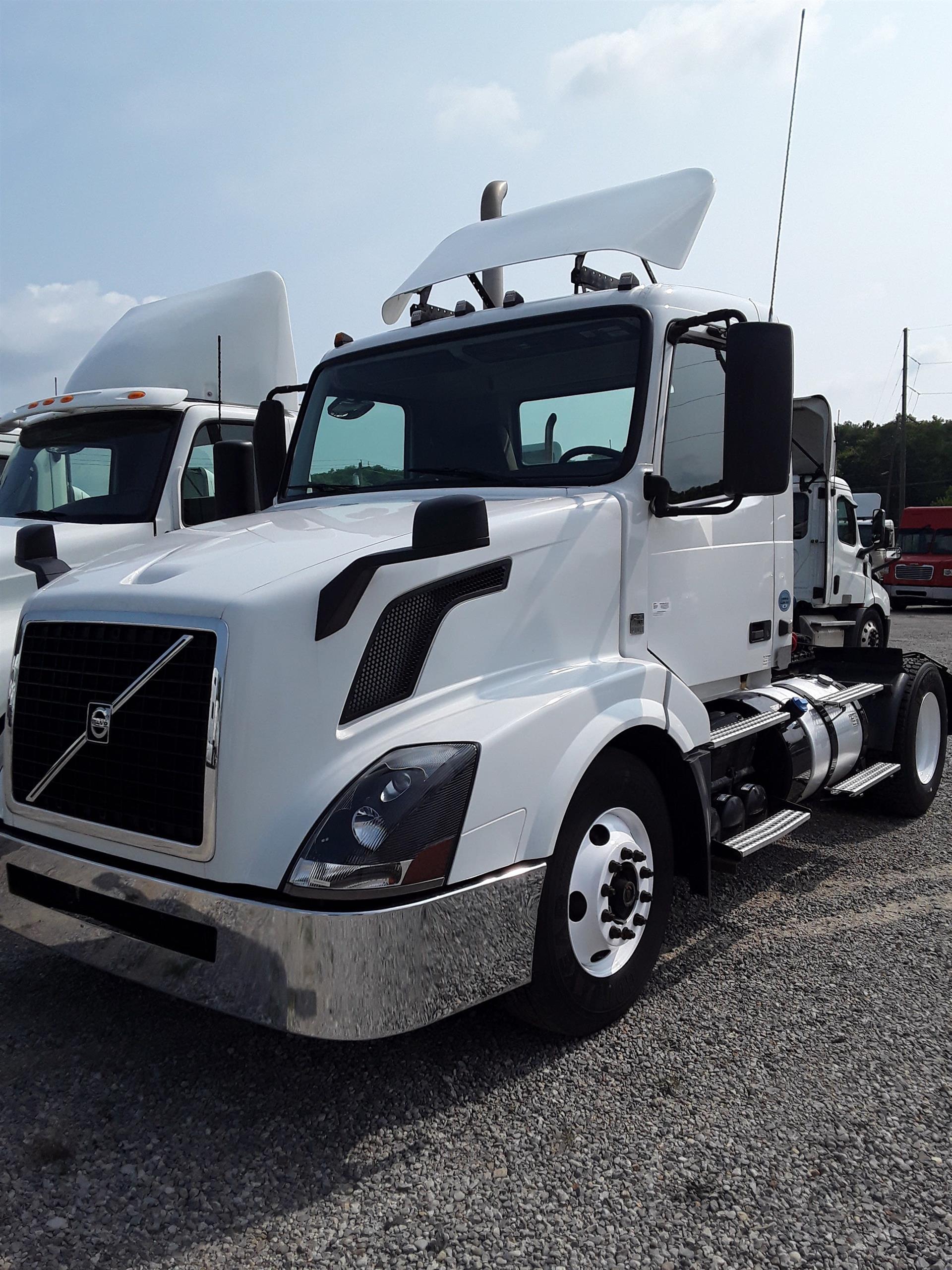 2016 Volvo VNL42T