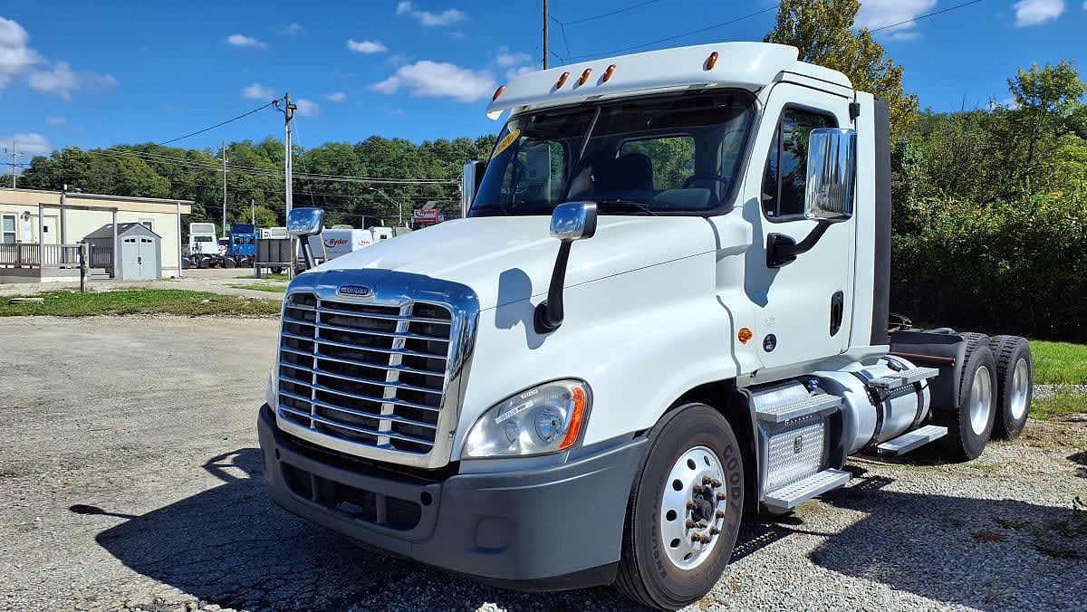 2020 Freightliner CASCADIA 125